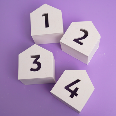 Häuser mit Adventszahlen